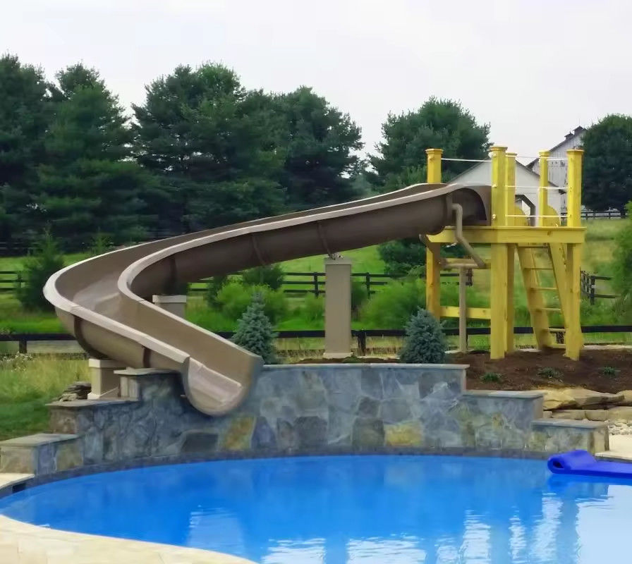Facile d'assemblage courbe enfants toboggan à l'eau divertissement en extérieur intérieur pour 4 enfants couleurs vives
