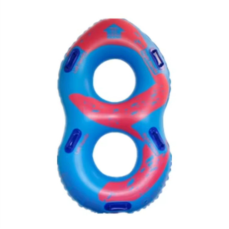 Découvrez le meilleur des deux mondes avec nos accessoires amusants et passionnants pour le parc aquatique