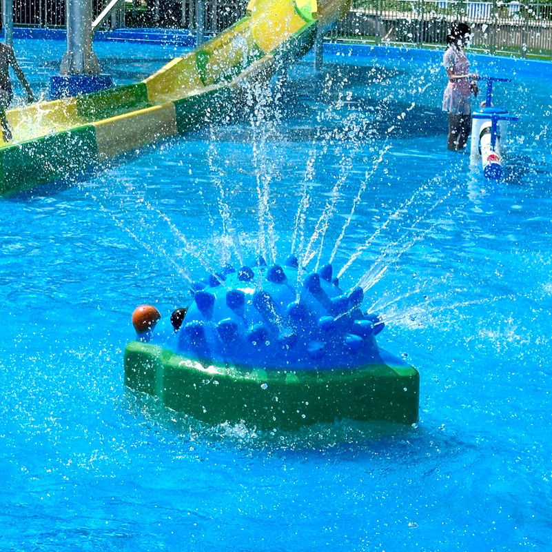 Parc de jeux aquatiques certifié avec plusieurs fonctionnalités personnalisables pour un jeu aquatique sûr et amusant